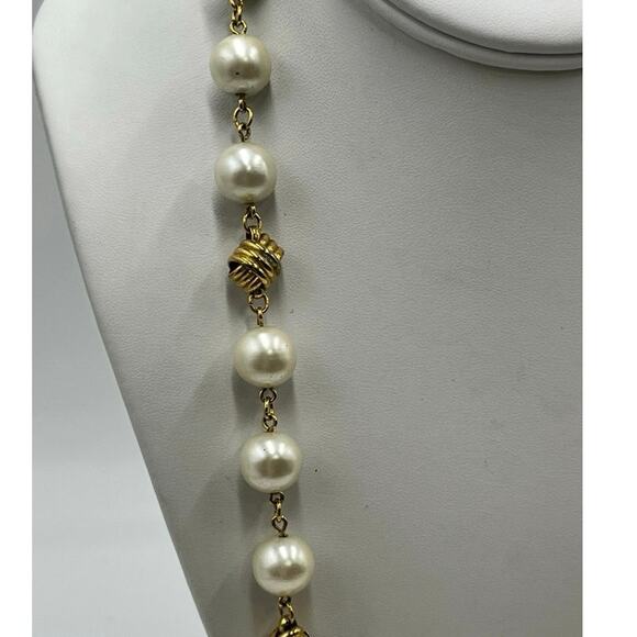 Napier Vintage Vintage Beaded Faux
Pearl Gold Tone Long Faux Station Necklace - Picture 3 of 9